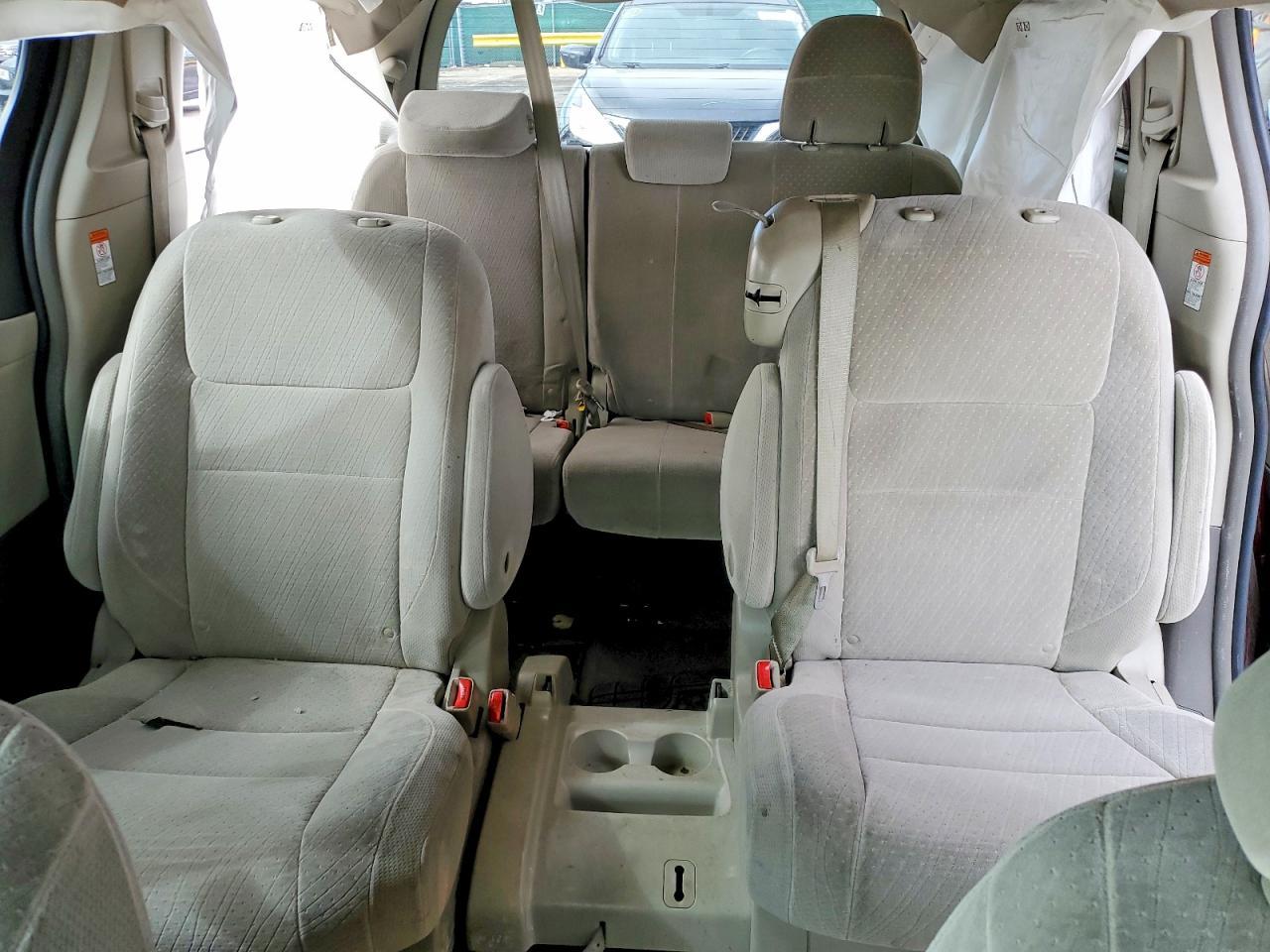 2015 TOYOTA SIENNA