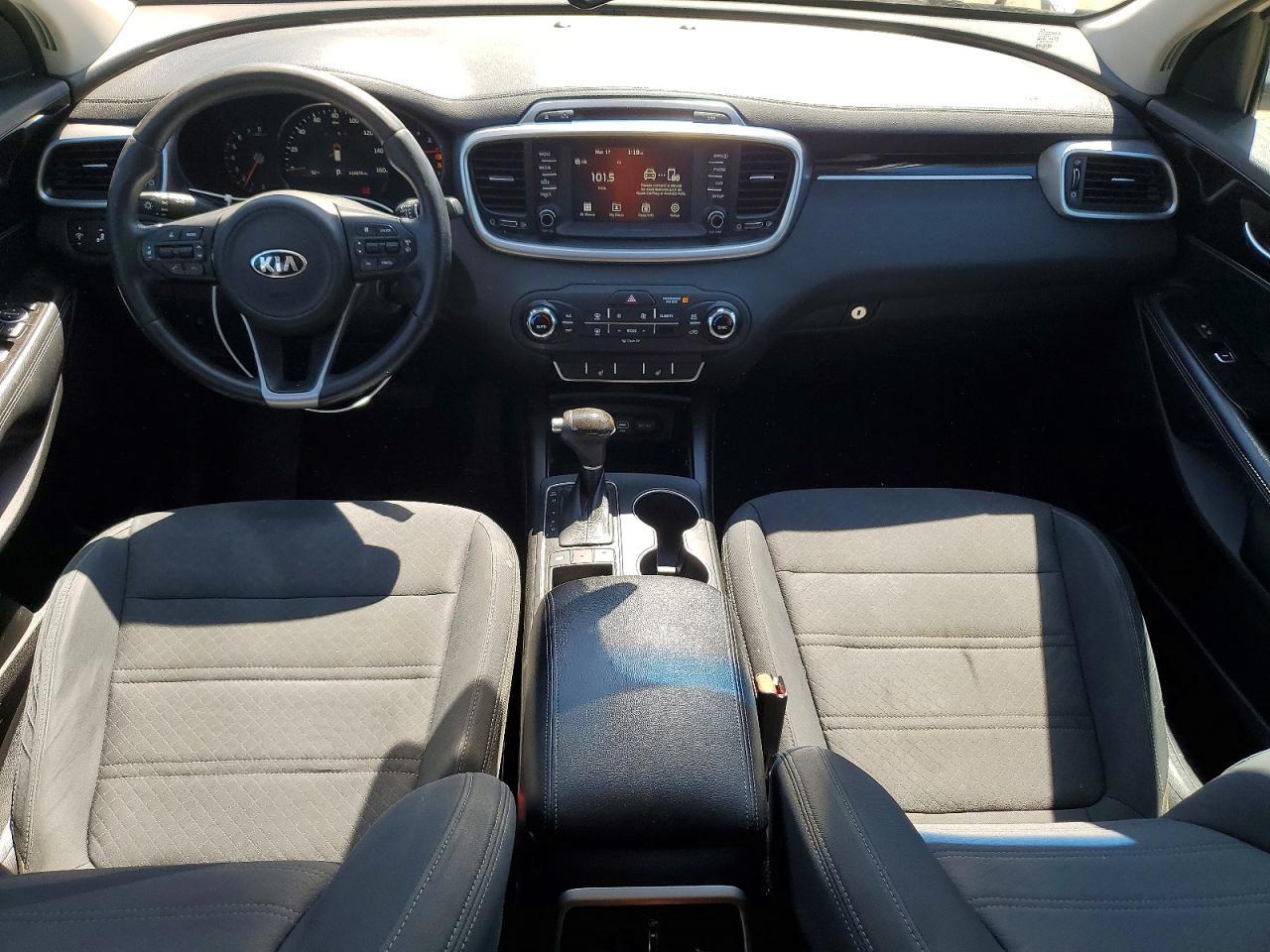 2017 KIA SORENTO
