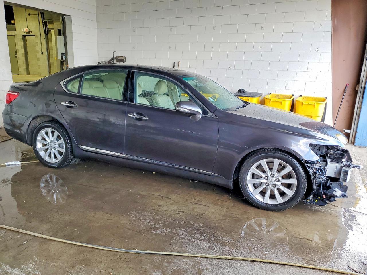 2010 LEXUS LS 460