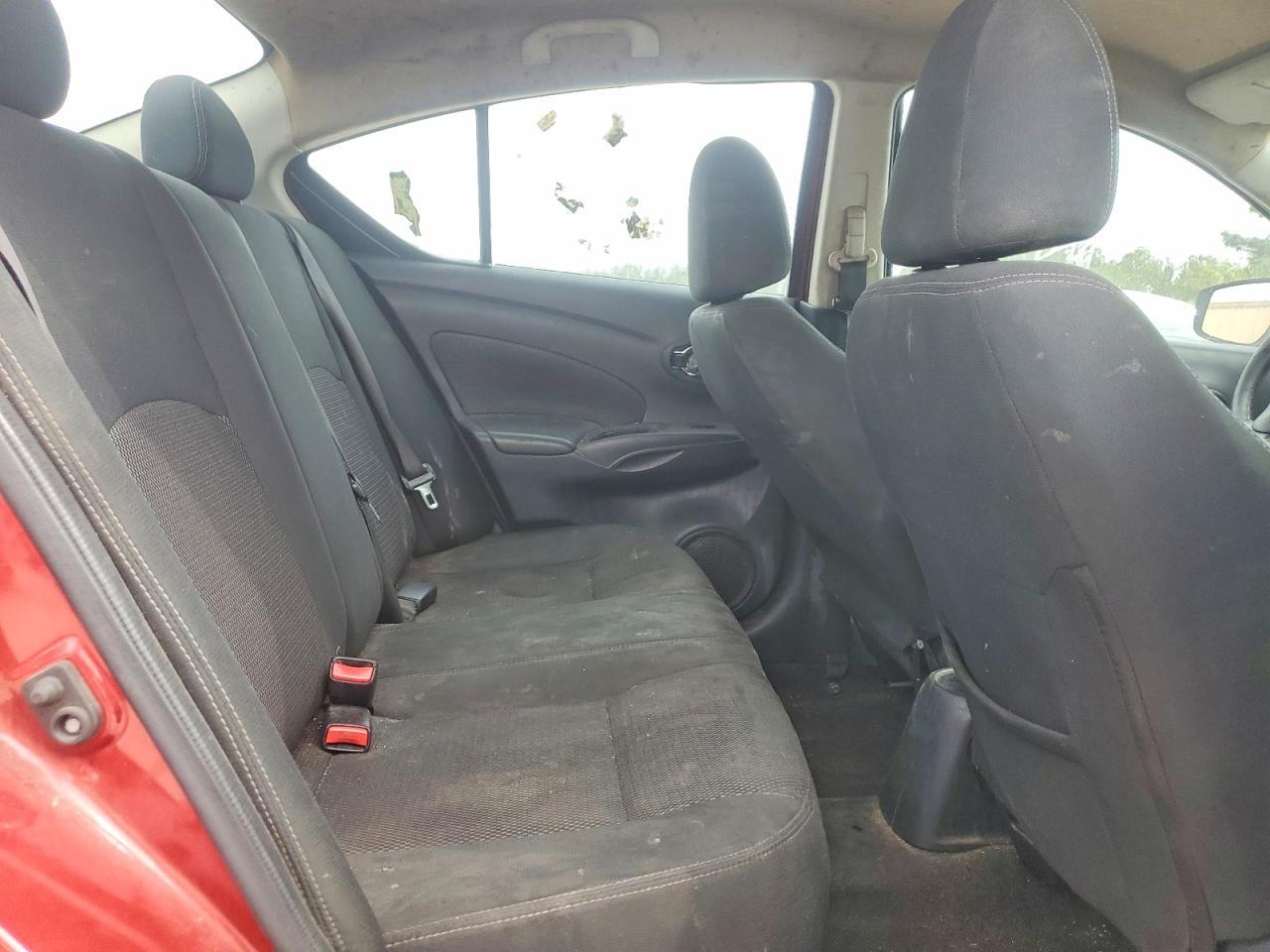 2017 NISSAN VERSA