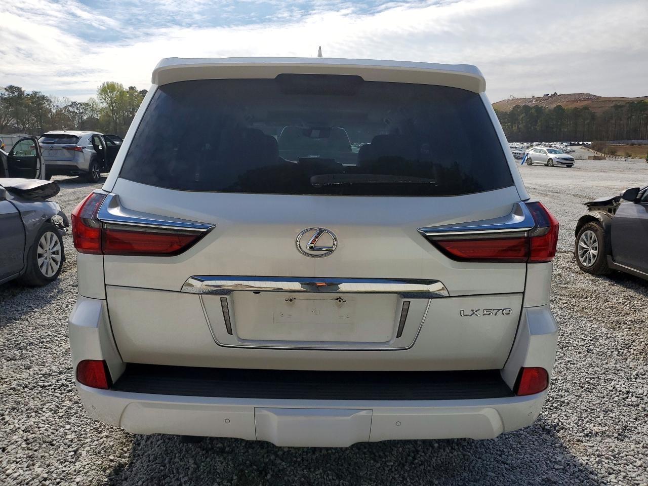 2019 LEXUS LX 570