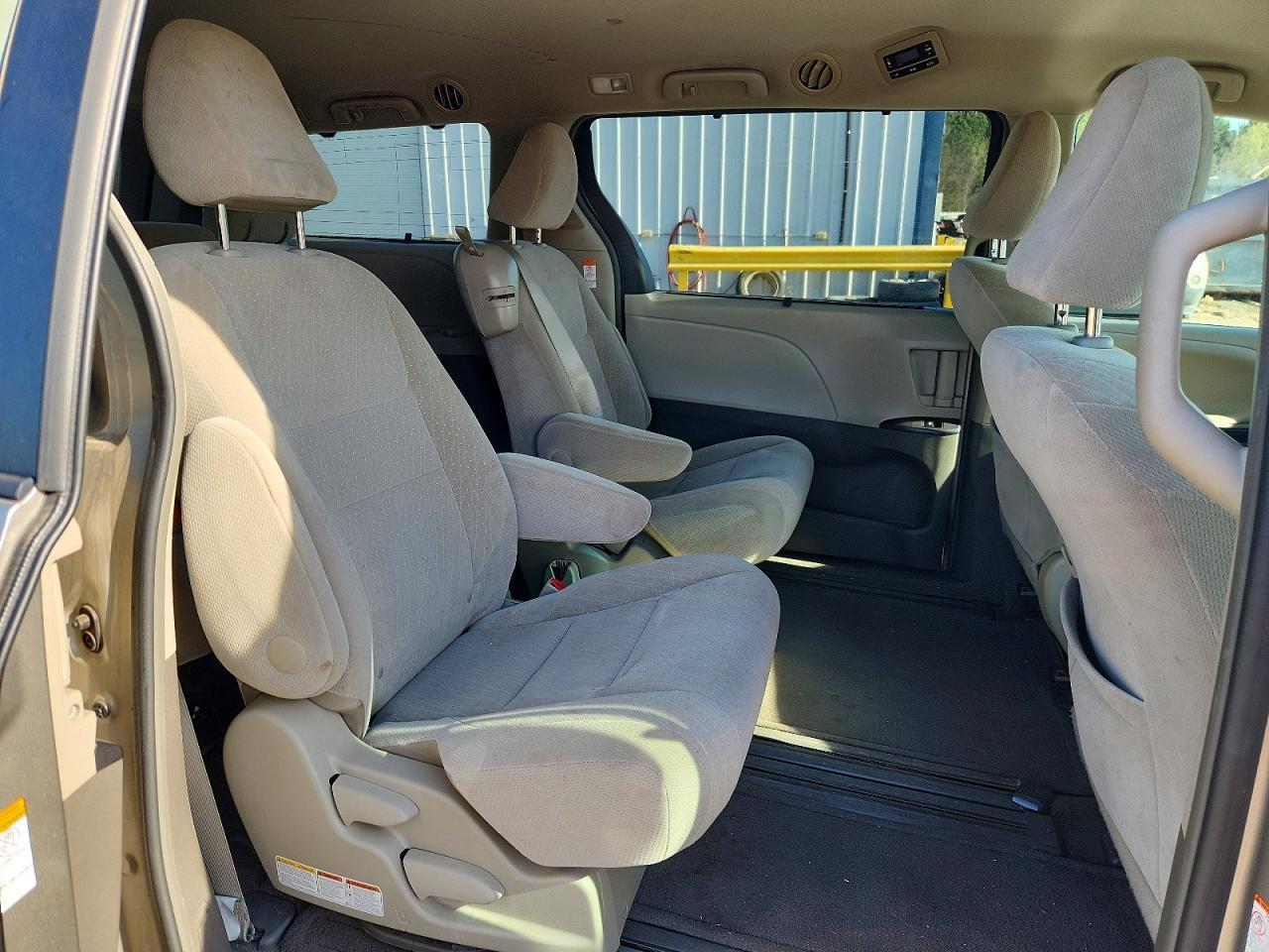 2017 TOYOTA SIENNA
