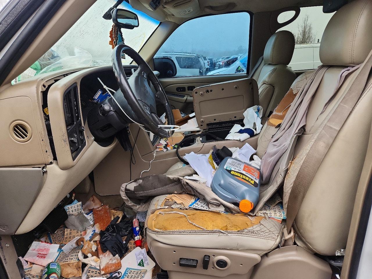 2004 CHEVROLET Suburban