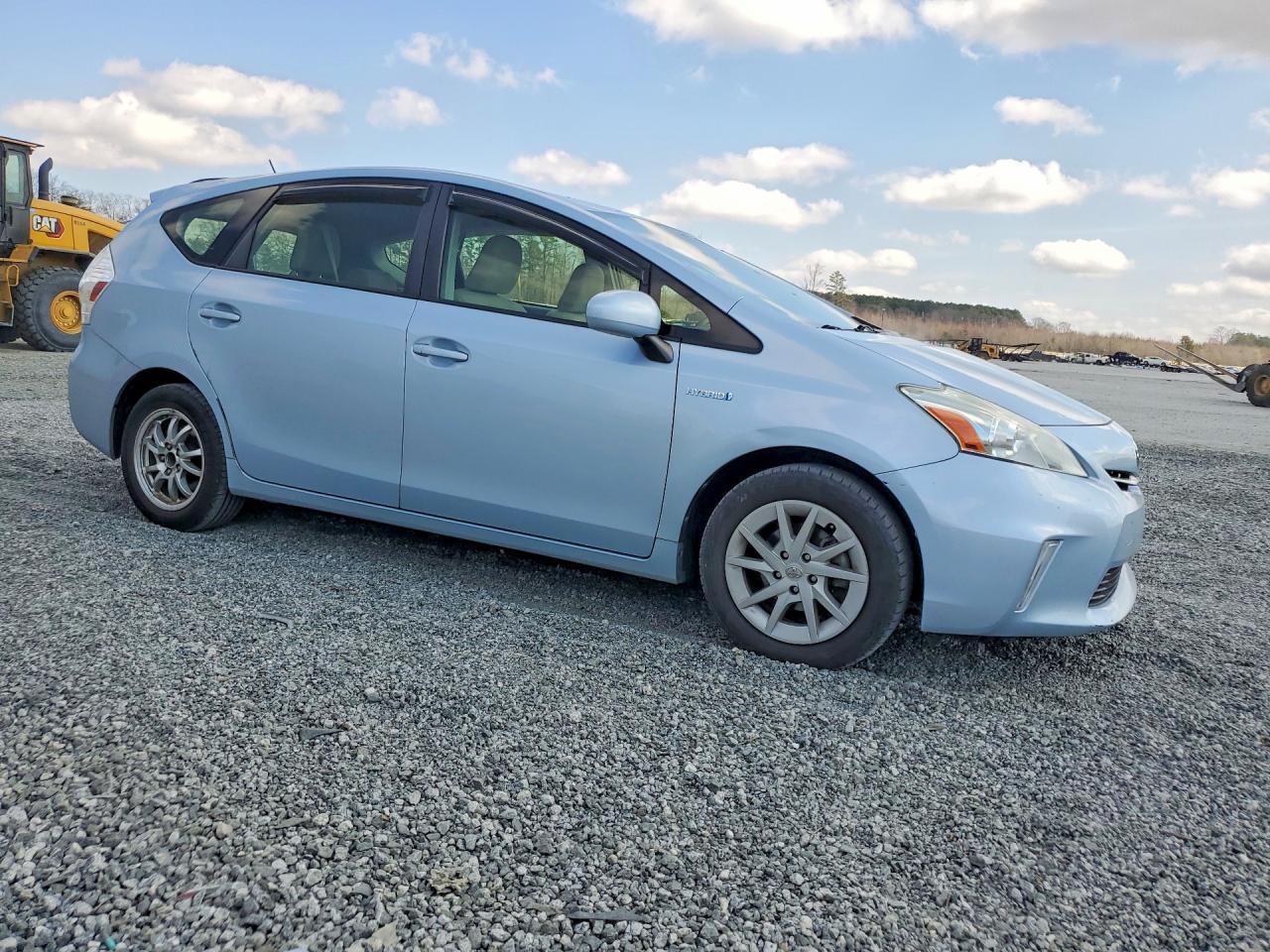 2014 TOYOTA PRIUS V