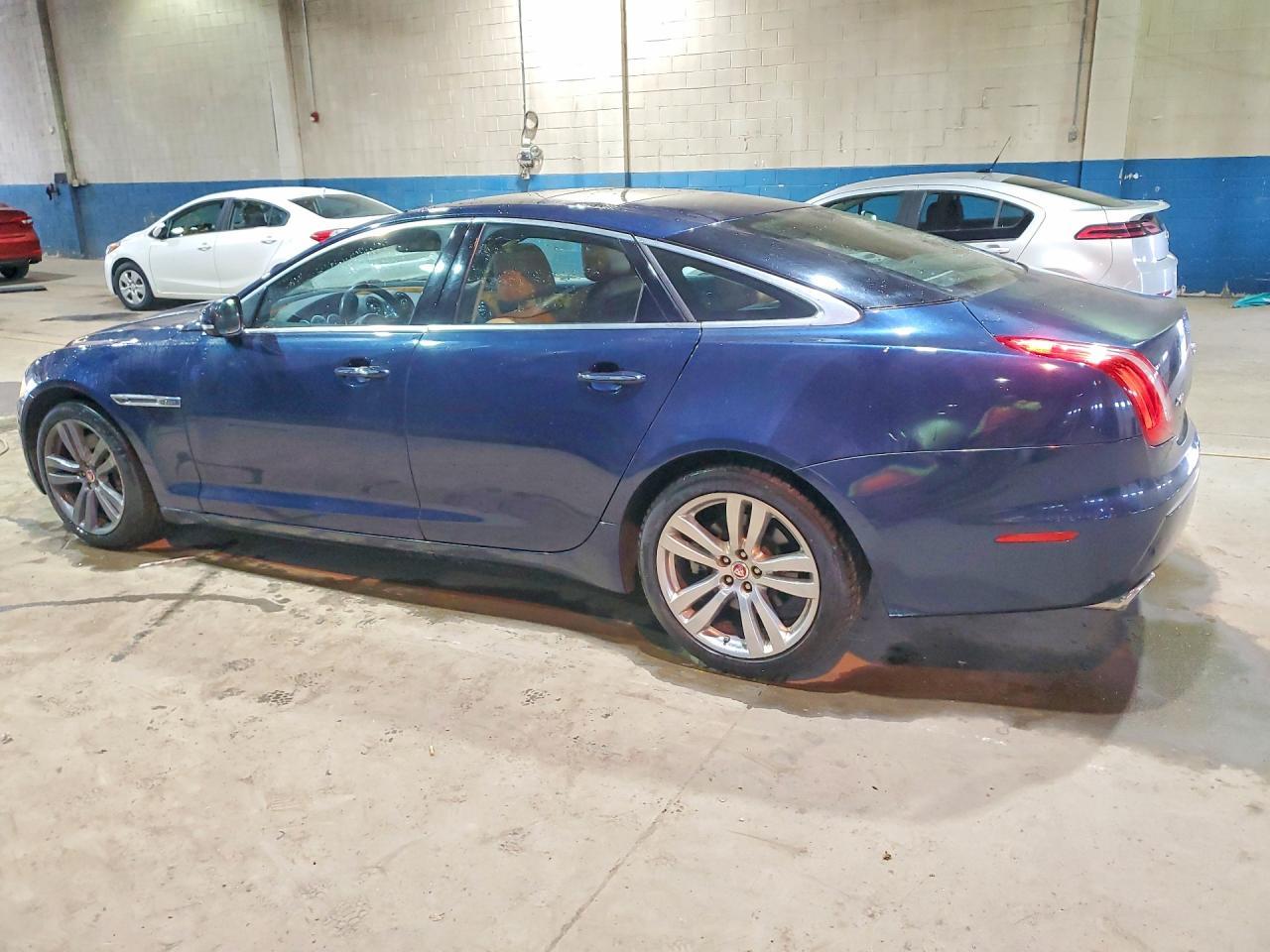 2011 JAGUAR Xj-Series