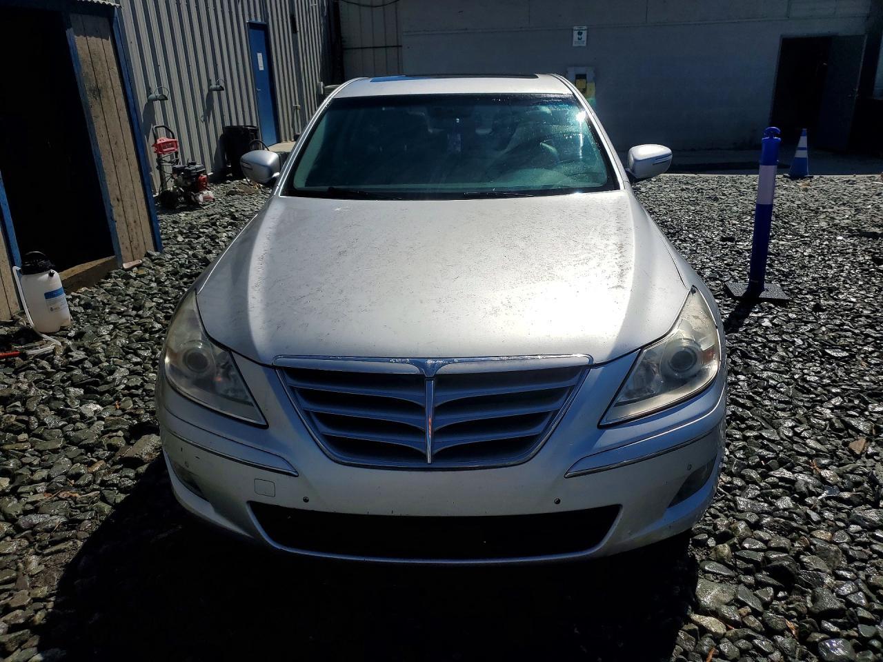 2009 HYUNDAI GENESIS