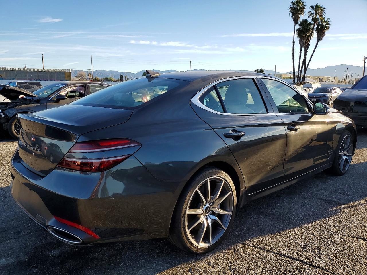 2025 GENESIS G70