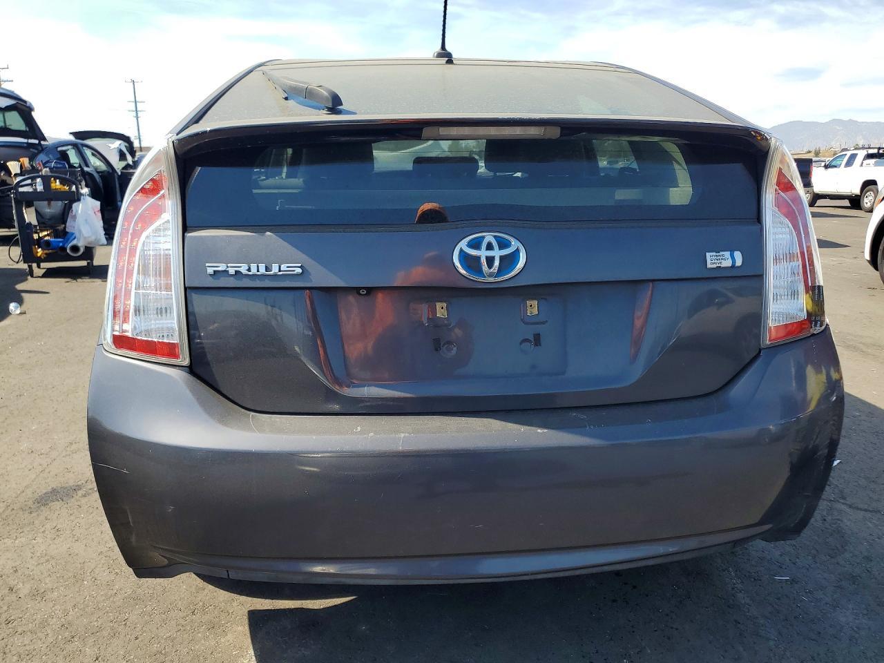 2013 TOYOTA PRIUS