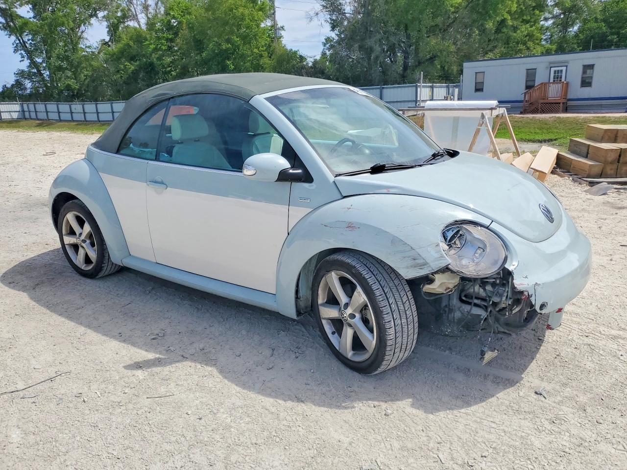2010 VOLKSWAGEN Beetle