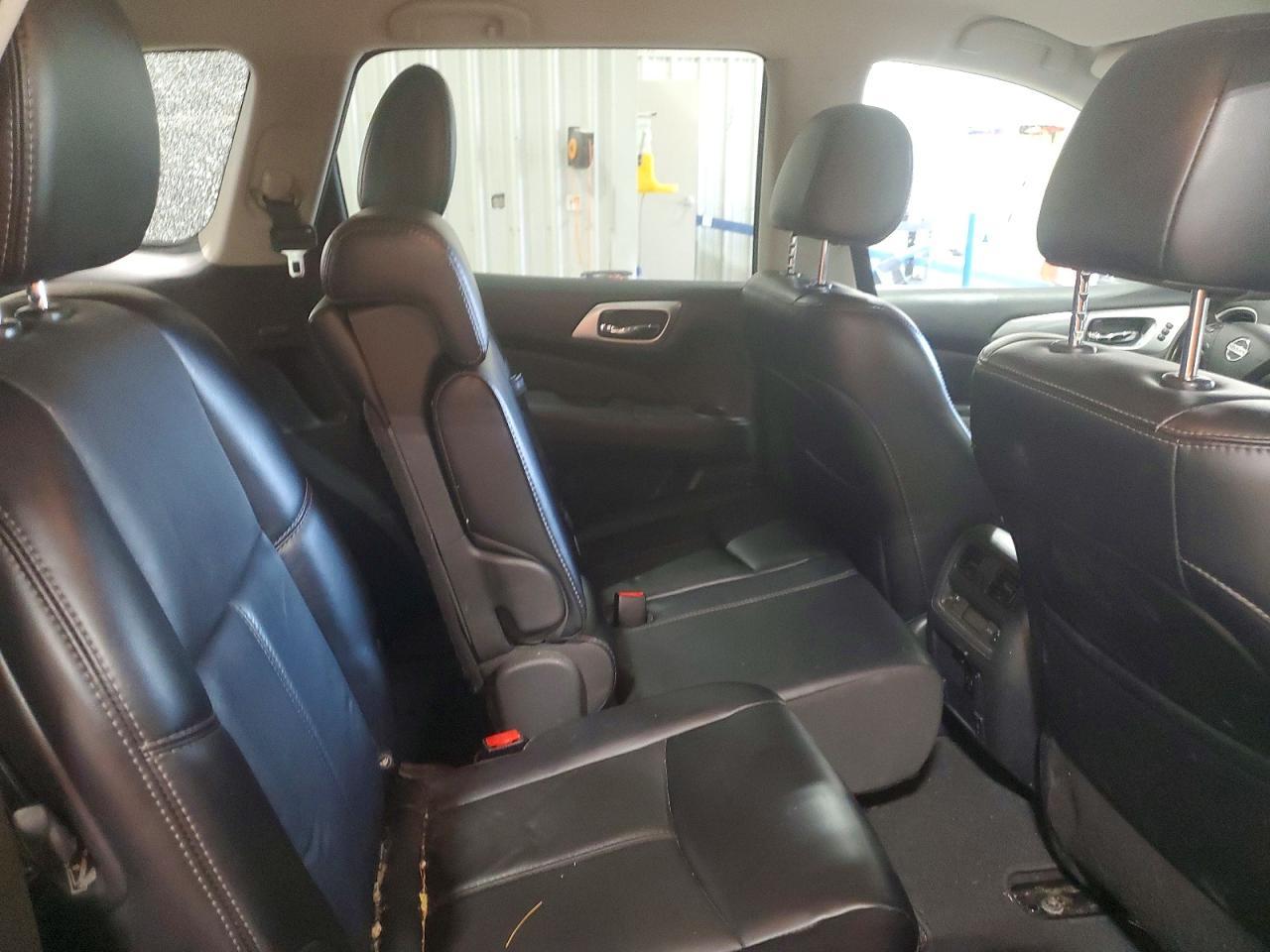 2017 NISSAN PATHFINDER