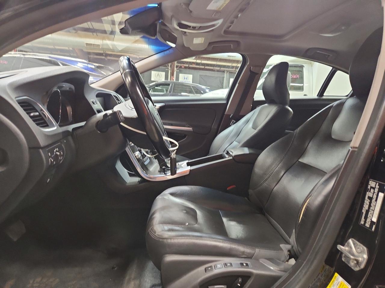 2015 VOLVO S60