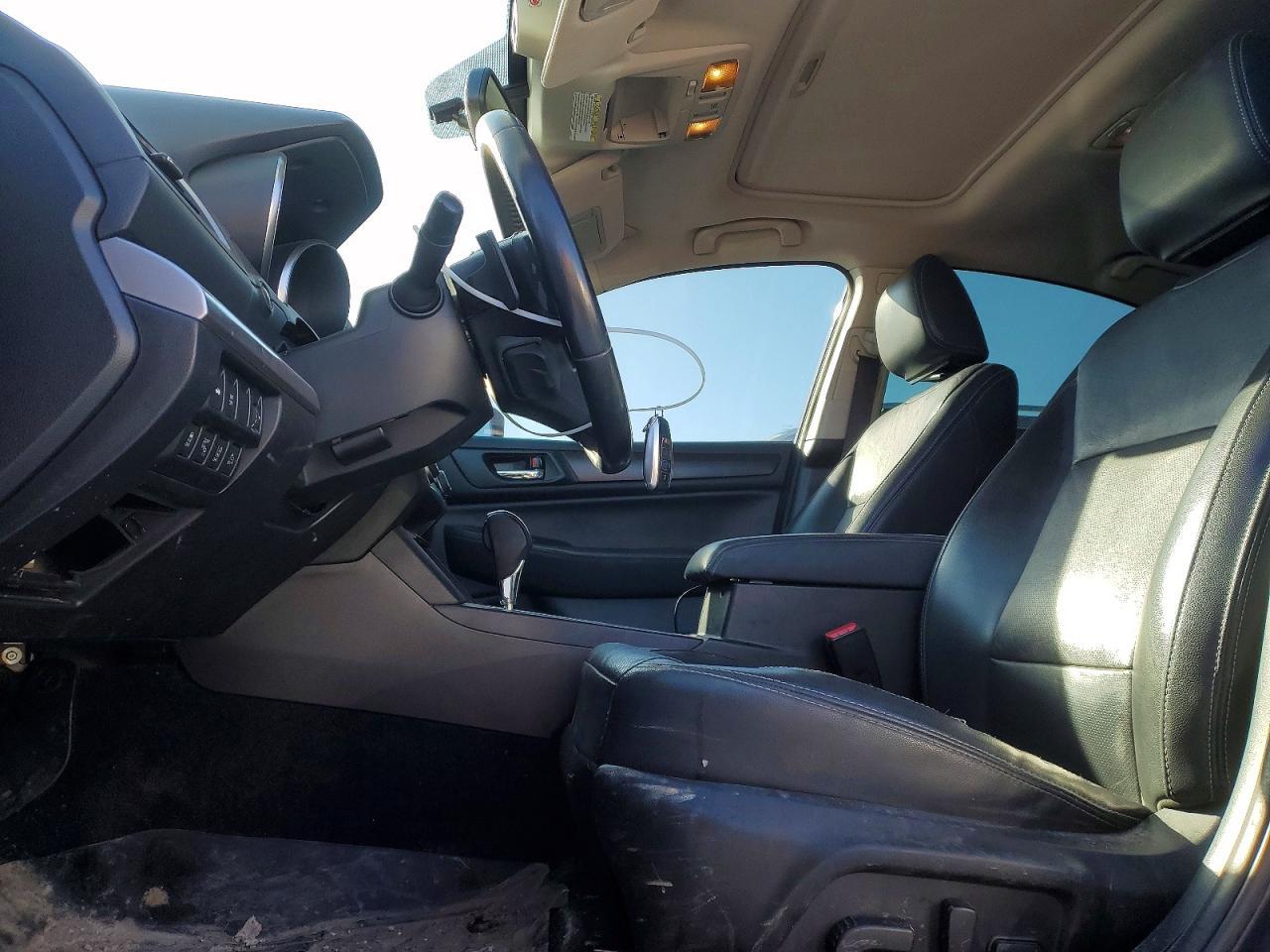 2015 SUBARU Legacy