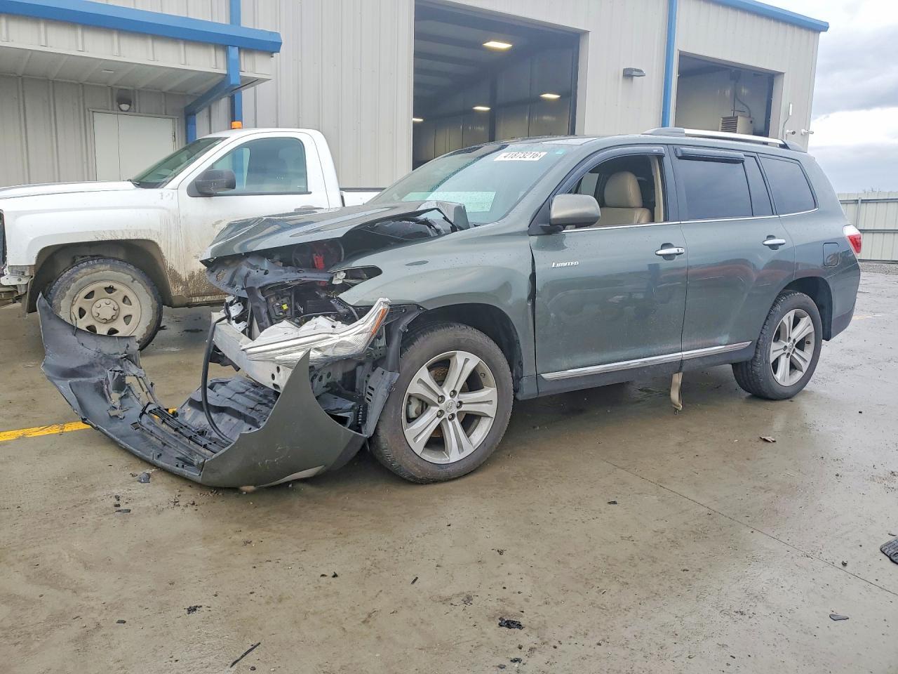 2013 TOYOTA HIGHLANDER
