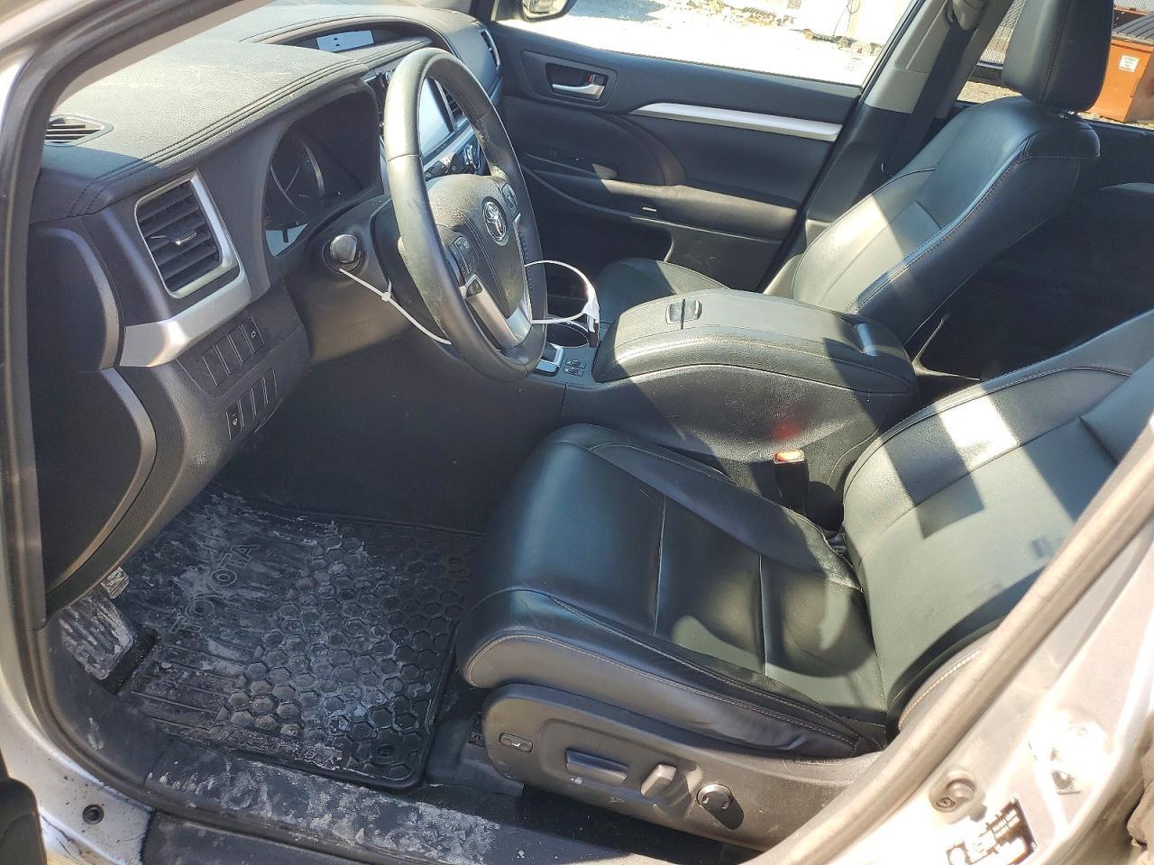 2016 Toyota Truck/van Highlander Xle V6 4d