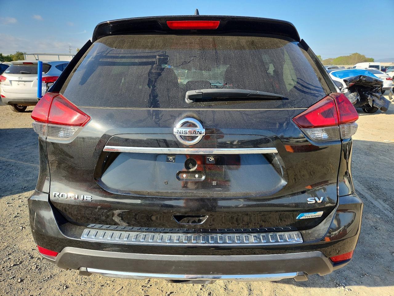 2017 NISSAN ROGUE