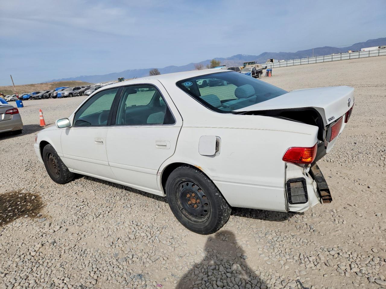 2000 TOYOTA CAMRY