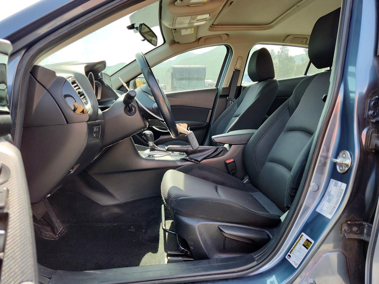 2015 MAZDA 3