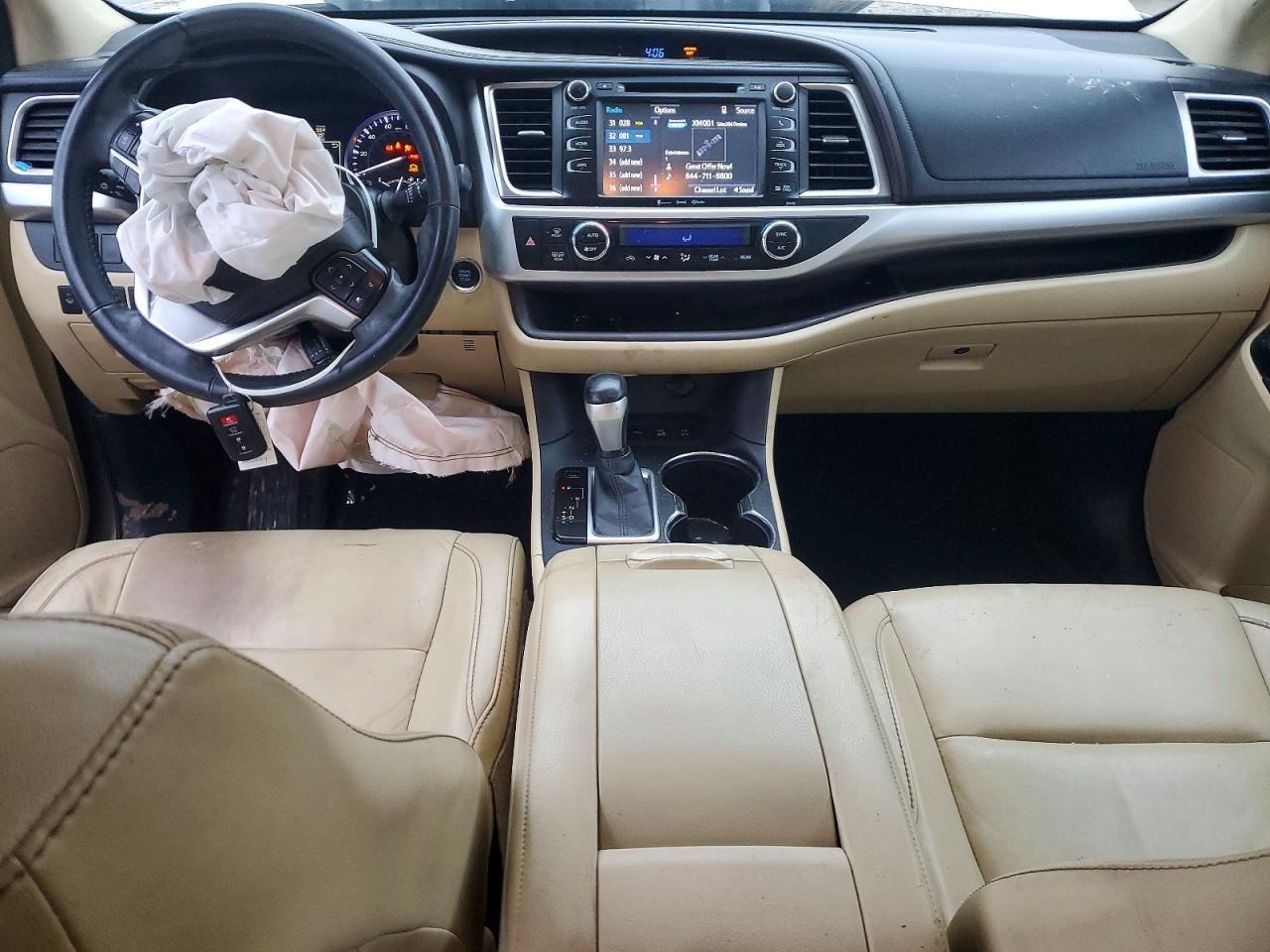 2016 TOYOTA HIGHLANDER