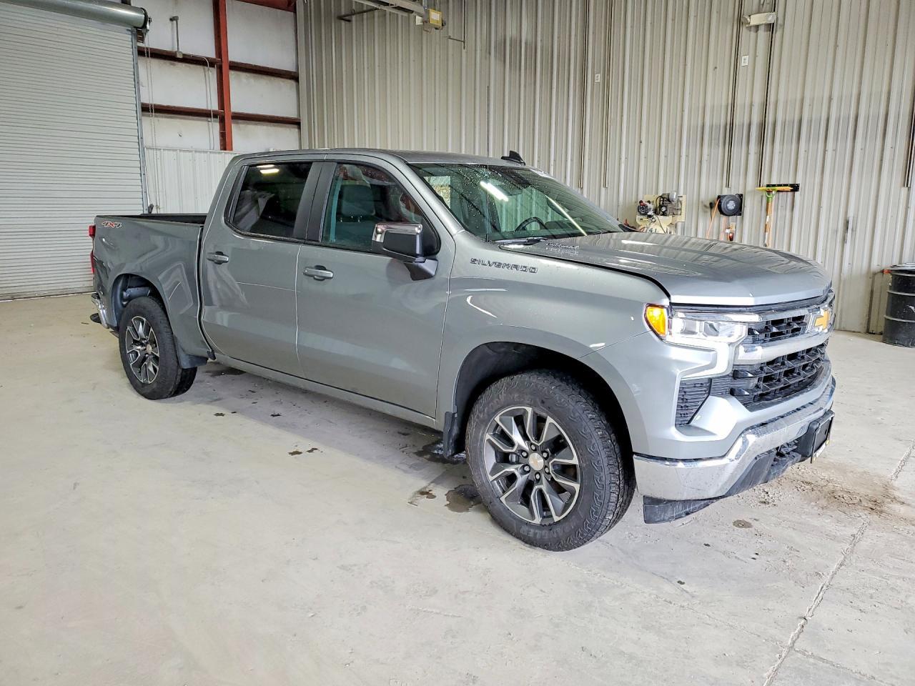 2025 CHEVROLET Silverado
