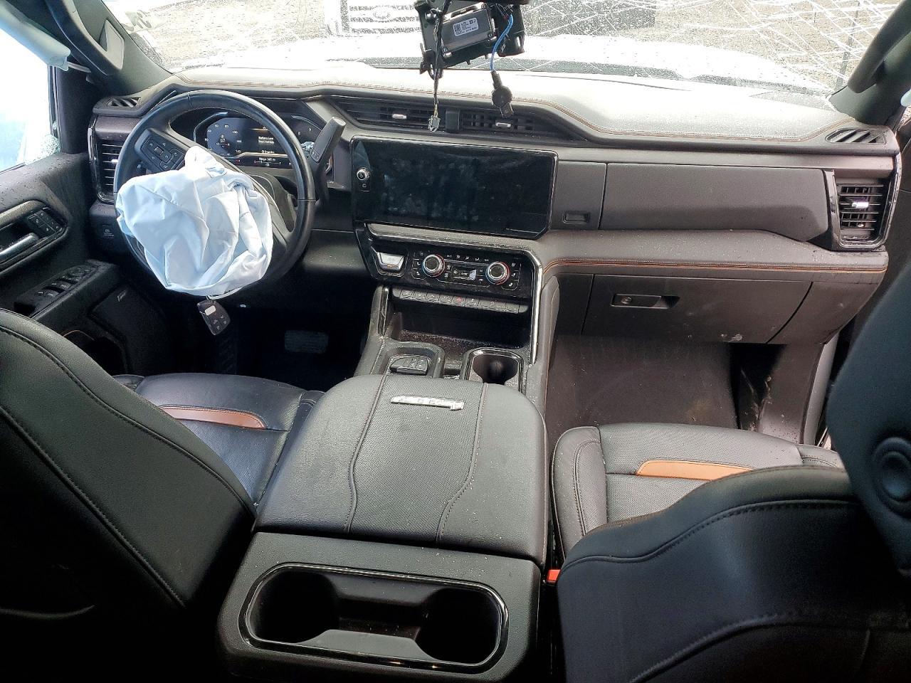 2024 GMC Sierra
