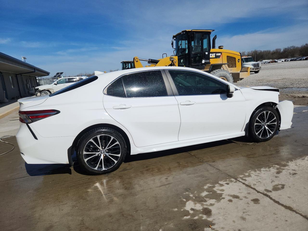 2019 TOYOTA CAMRY
