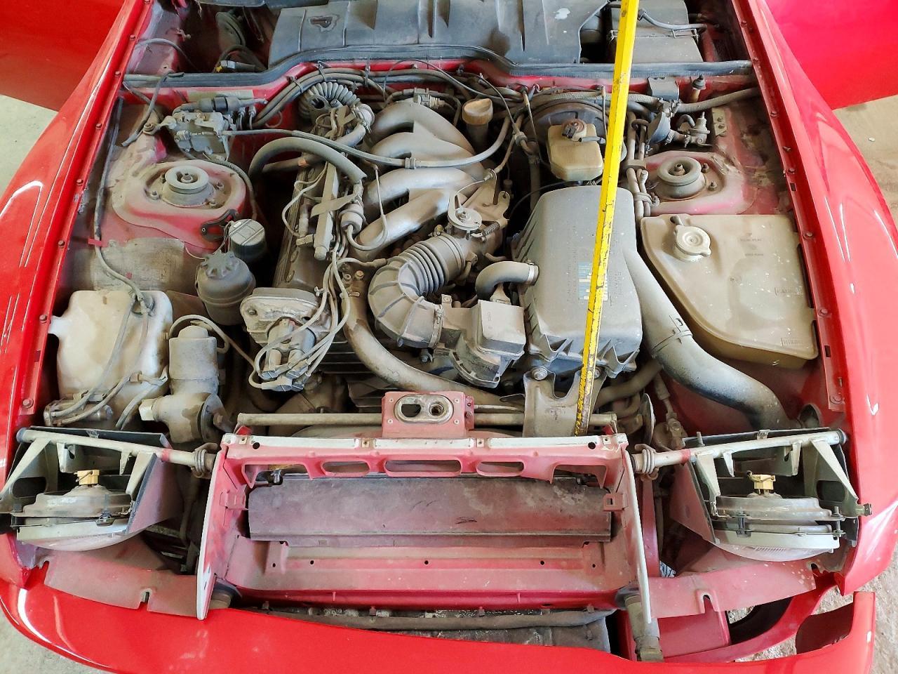 1986 PORSCHE 944