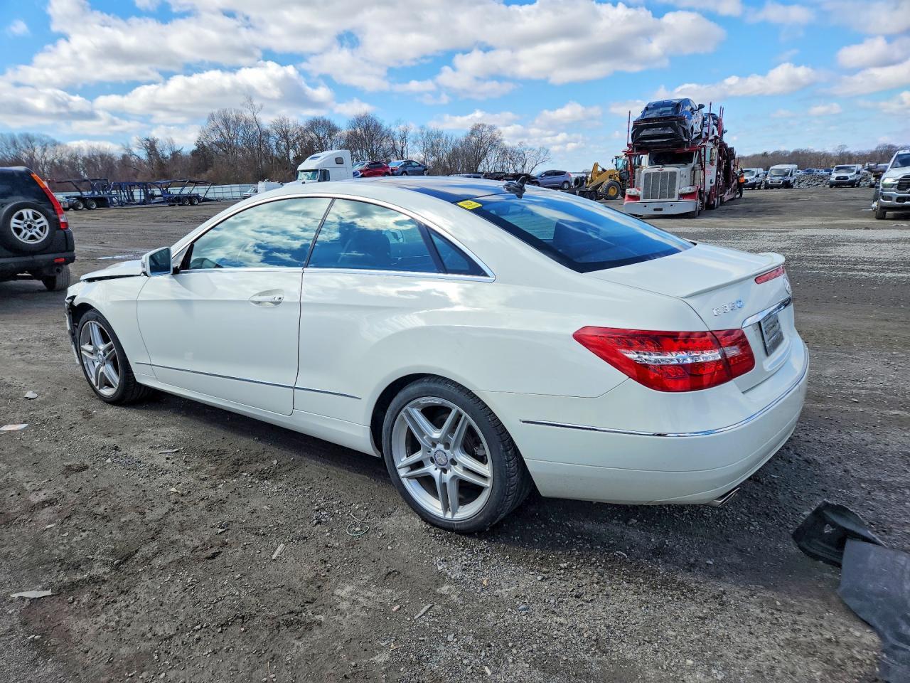 2011 MERCEDES-BENZ E-Class