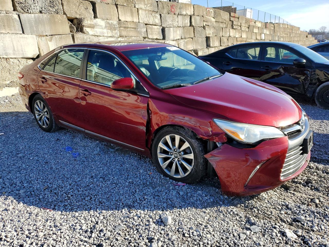 2016 TOYOTA CAMRY