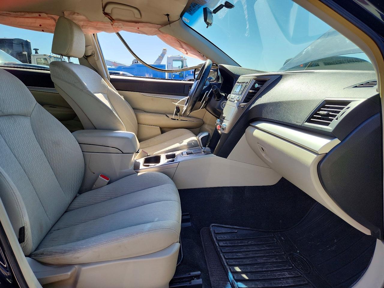 2012 SUBARU Outback