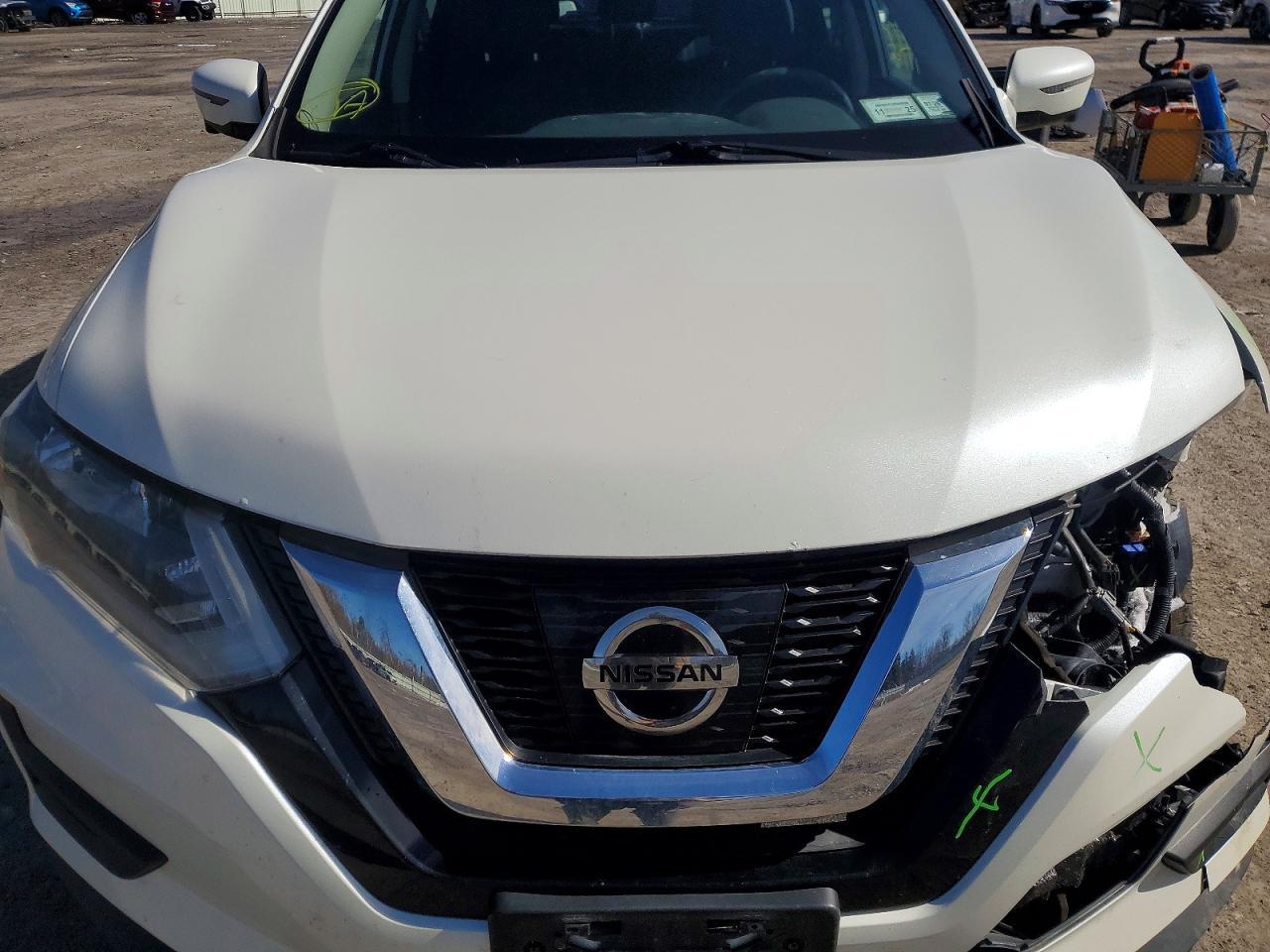 2017 NISSAN ROGUE