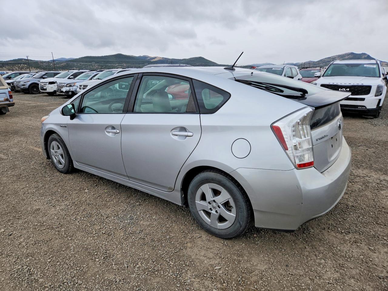 2011 TOYOTA PRIUS