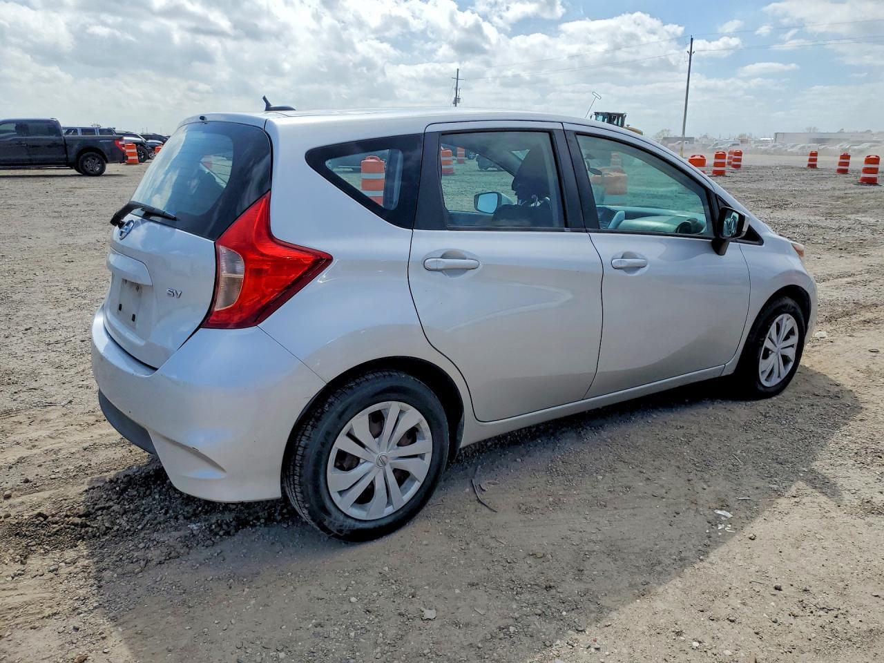 2017 NISSAN Versa Note
