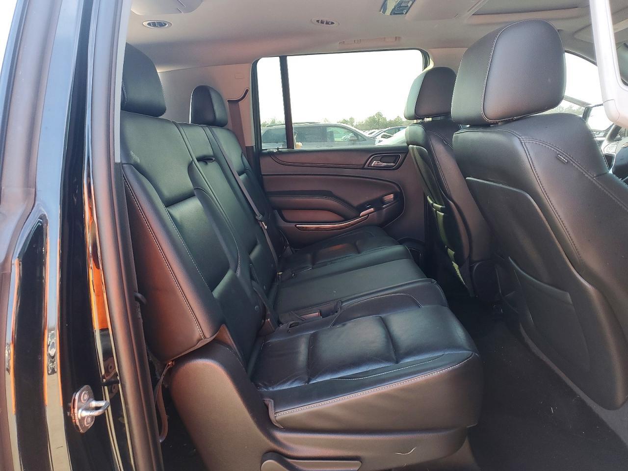 2015 CHEVROLET Suburban