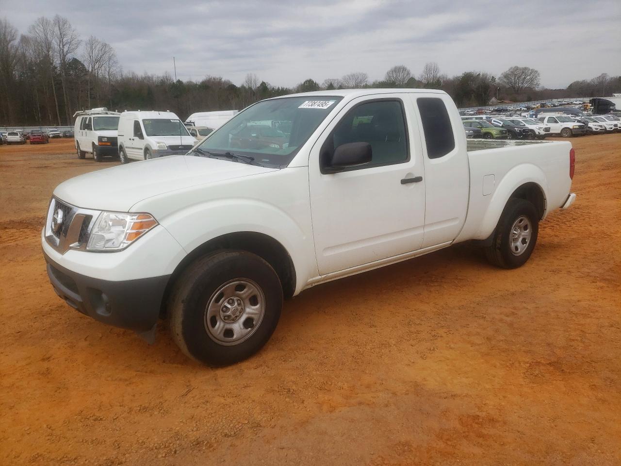 2017 NISSAN Frontier