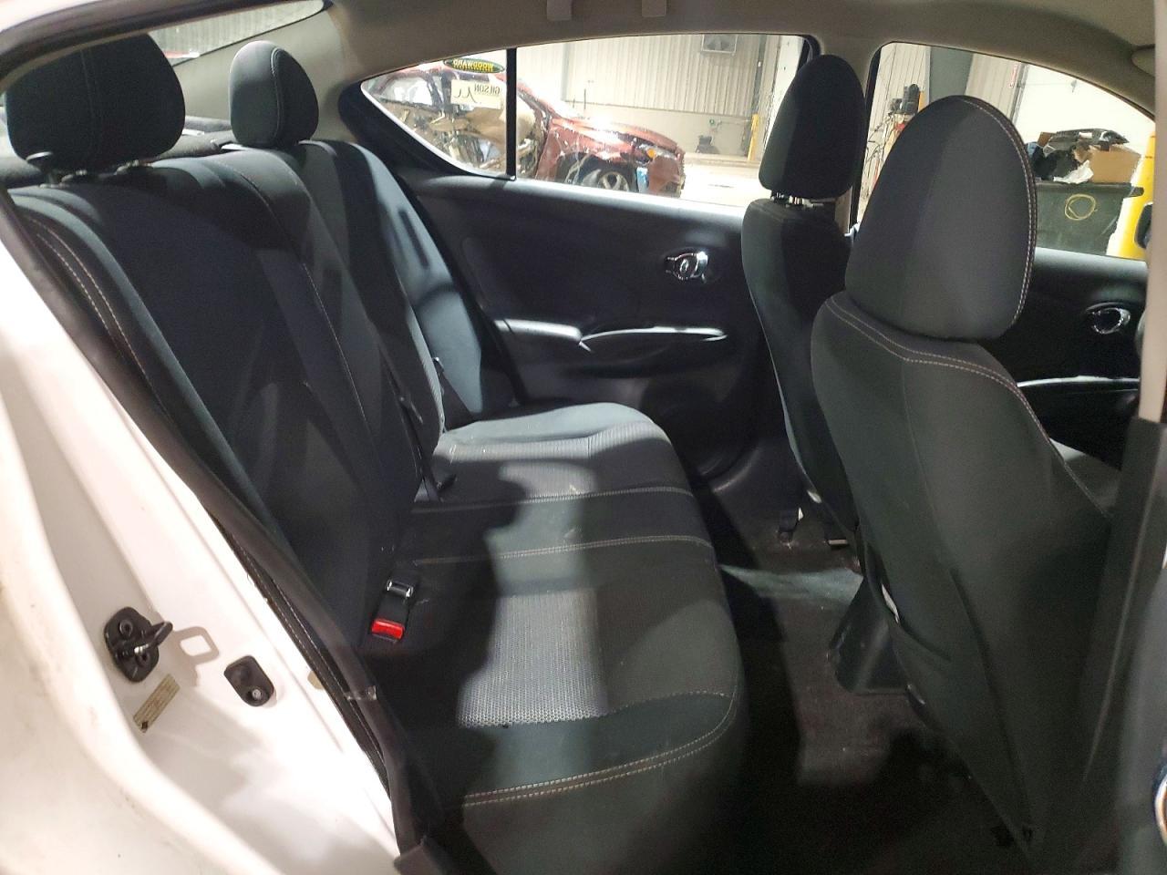 2016 NISSAN VERSA