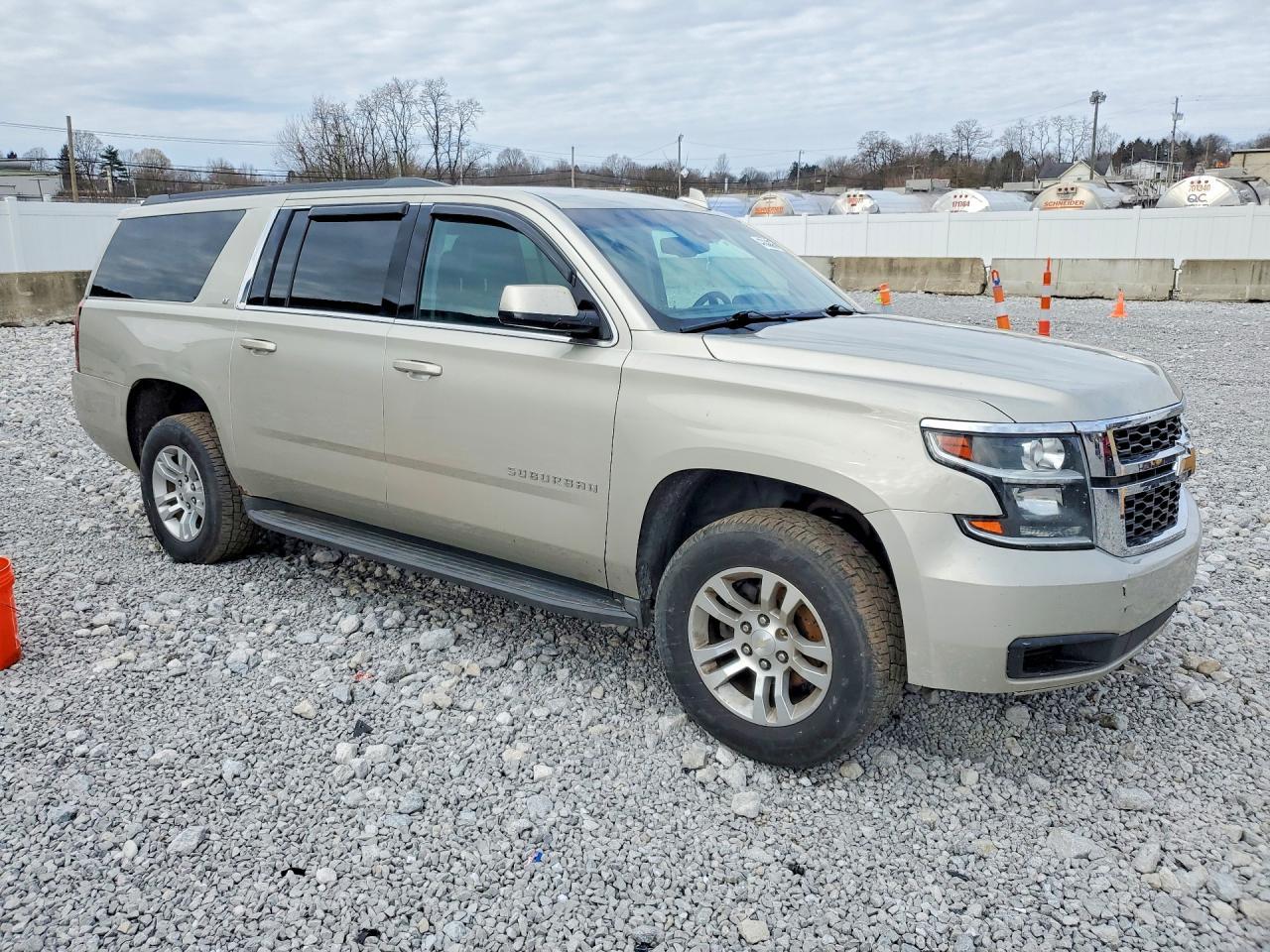 2016 CHEVROLET Suburban
