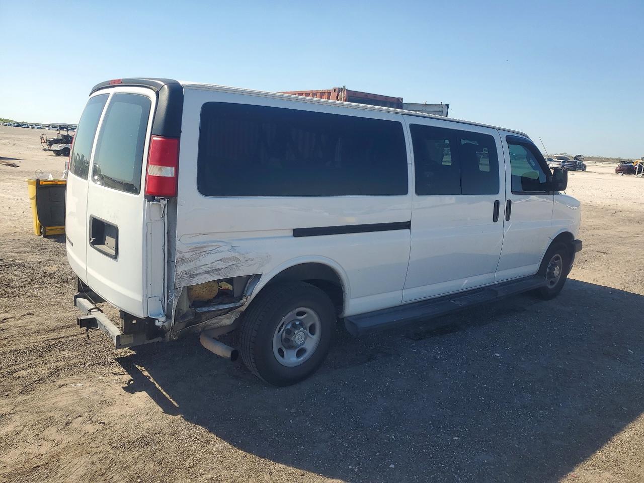 2019 CHEVROLET Express 3500