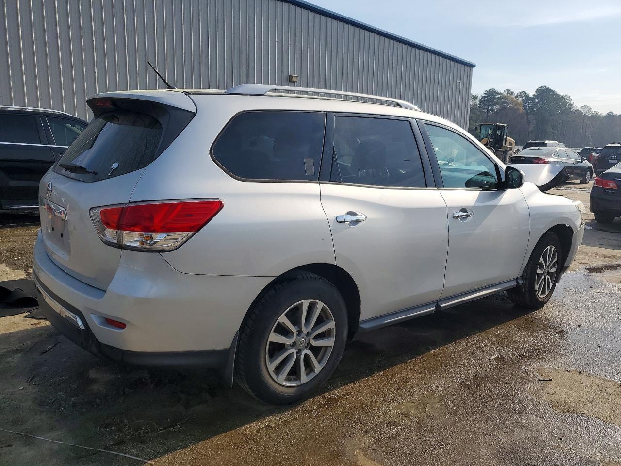 2016 NISSAN PATHFINDER