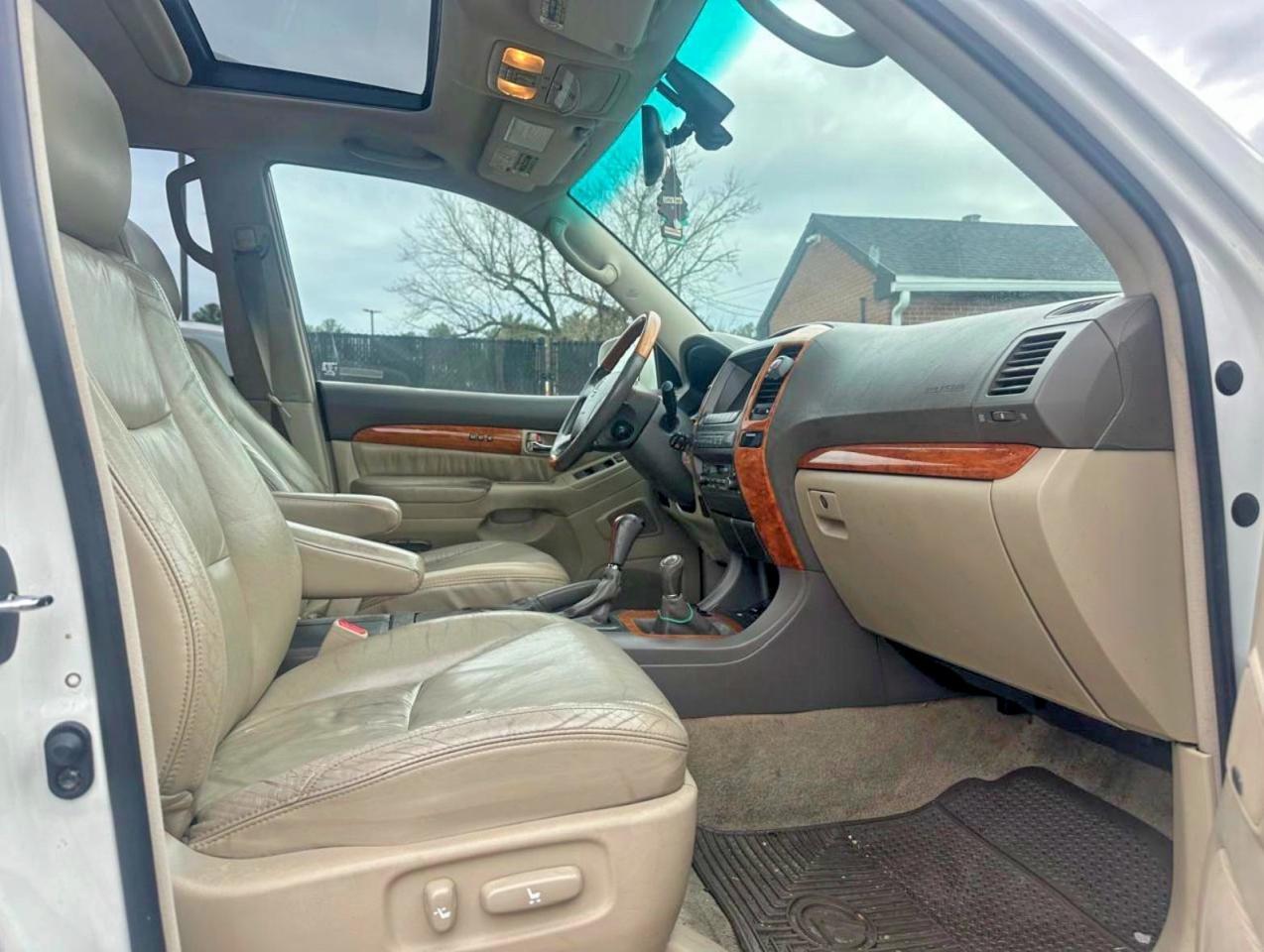 2004 LEXUS Gx 470