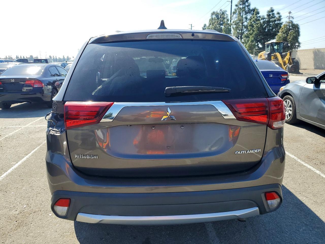 2017 MITSUBISHI outlander