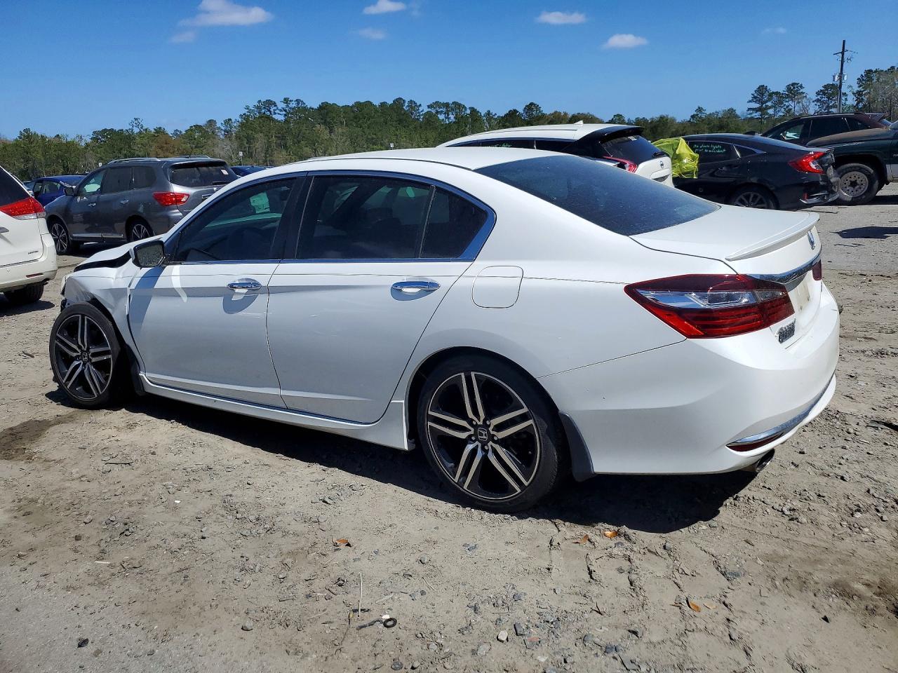 2017 HONDA ACCORD