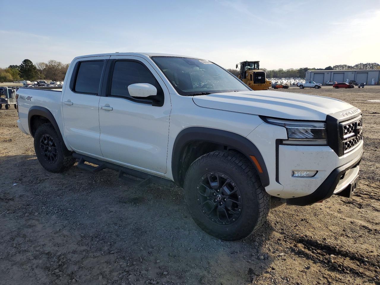 2023 NISSAN Frontier