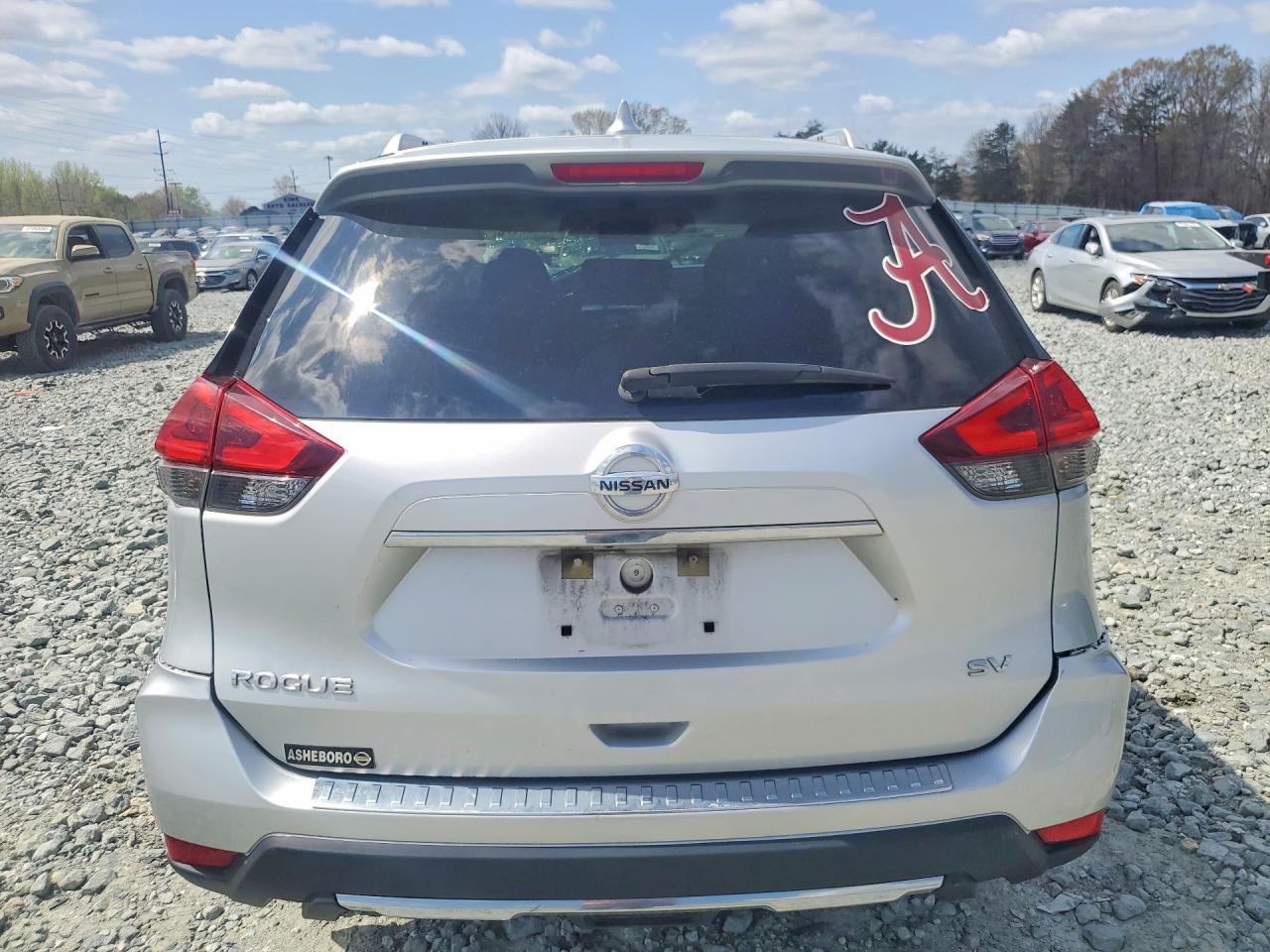 2018 NISSAN ROGUE