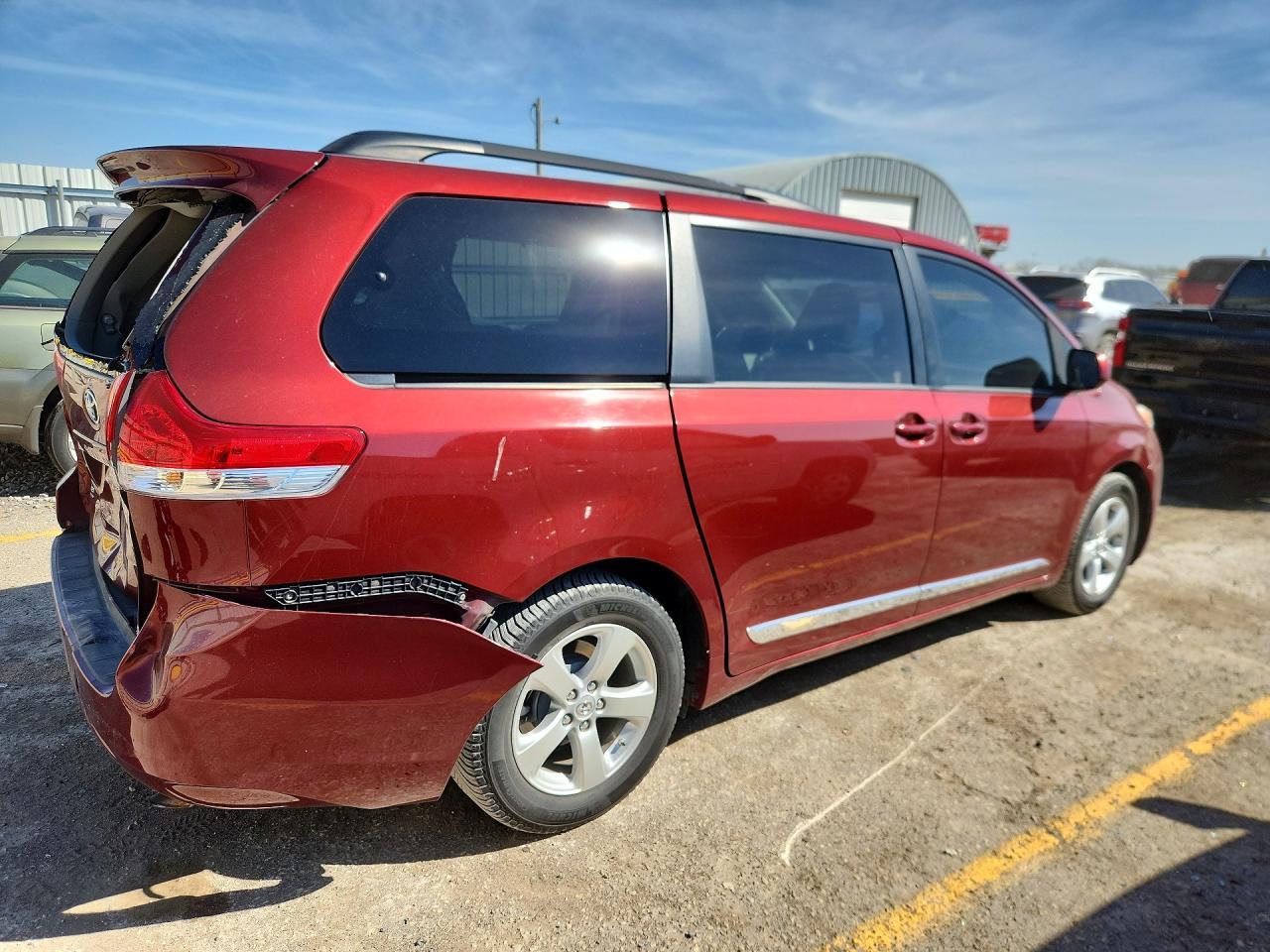 2013 TOYOTA SIENNA
