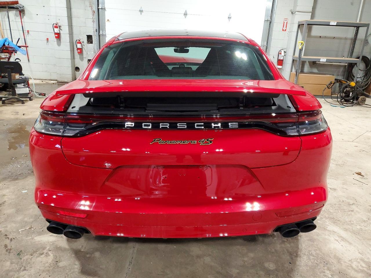 2023 PORSCHE Panamera