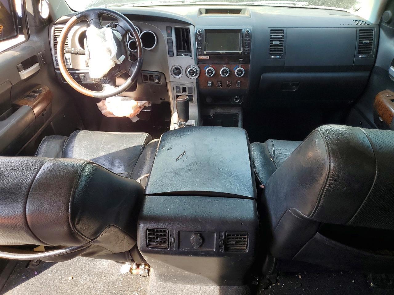 2011 TOYOTA TUNDRA