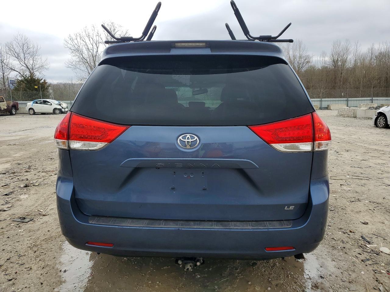 2014 TOYOTA SIENNA
