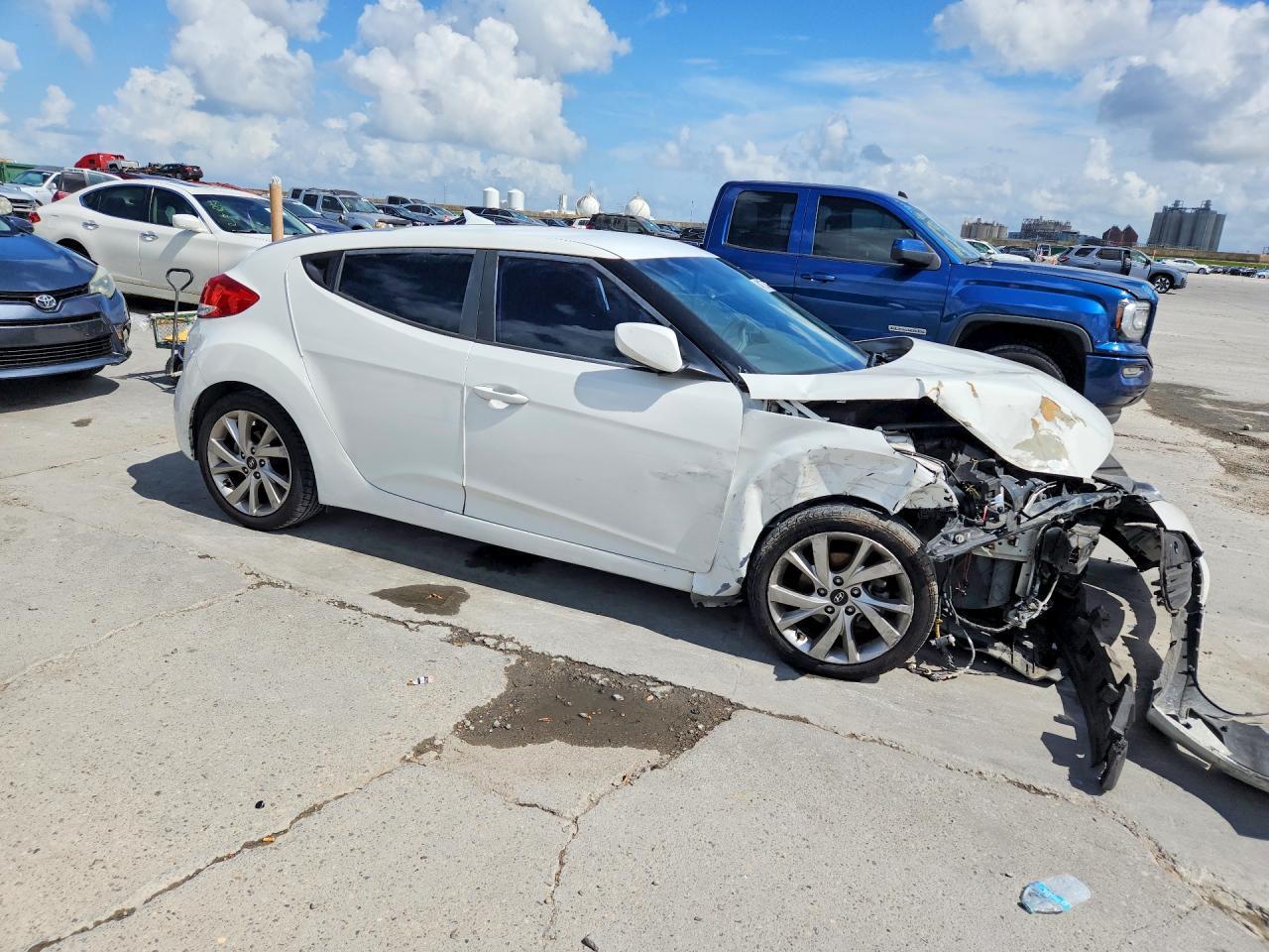 2017 HYUNDAI VELOSTER