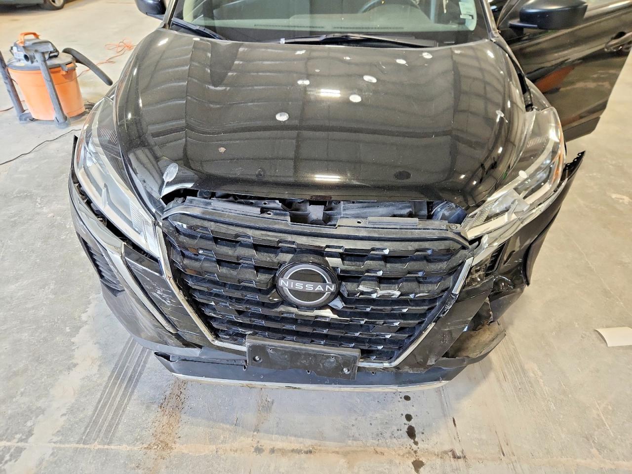 2023 NISSAN KICKS