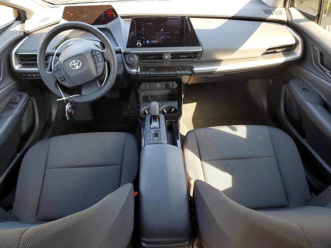 2025 TOYOTA PRIUS